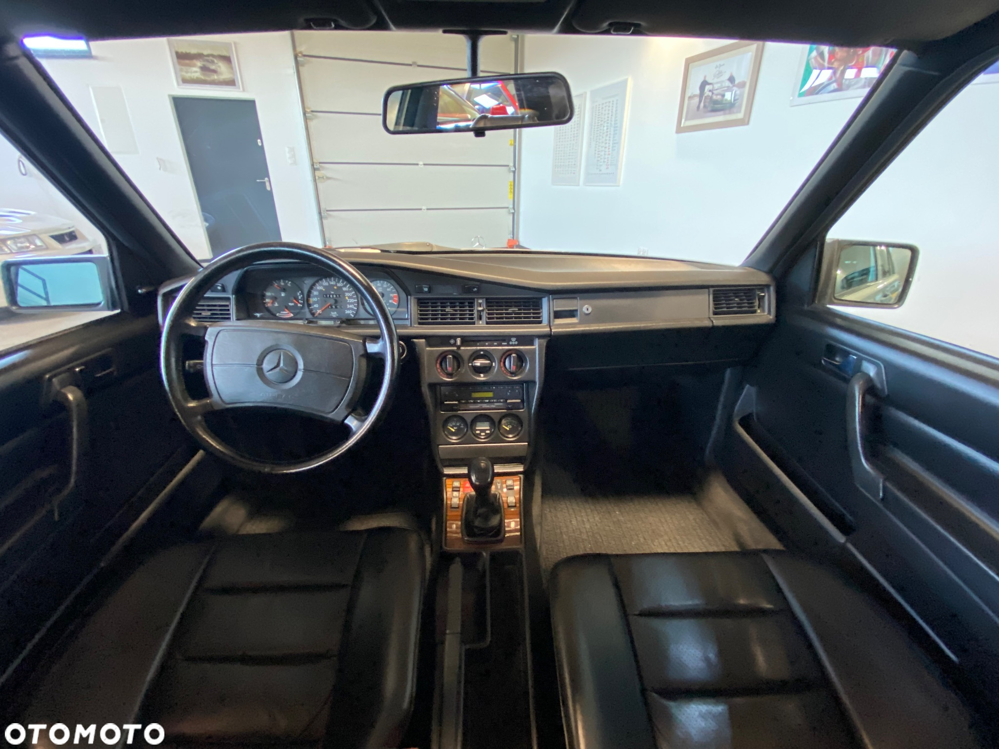 Mercedes-Benz W201 (190) - 6