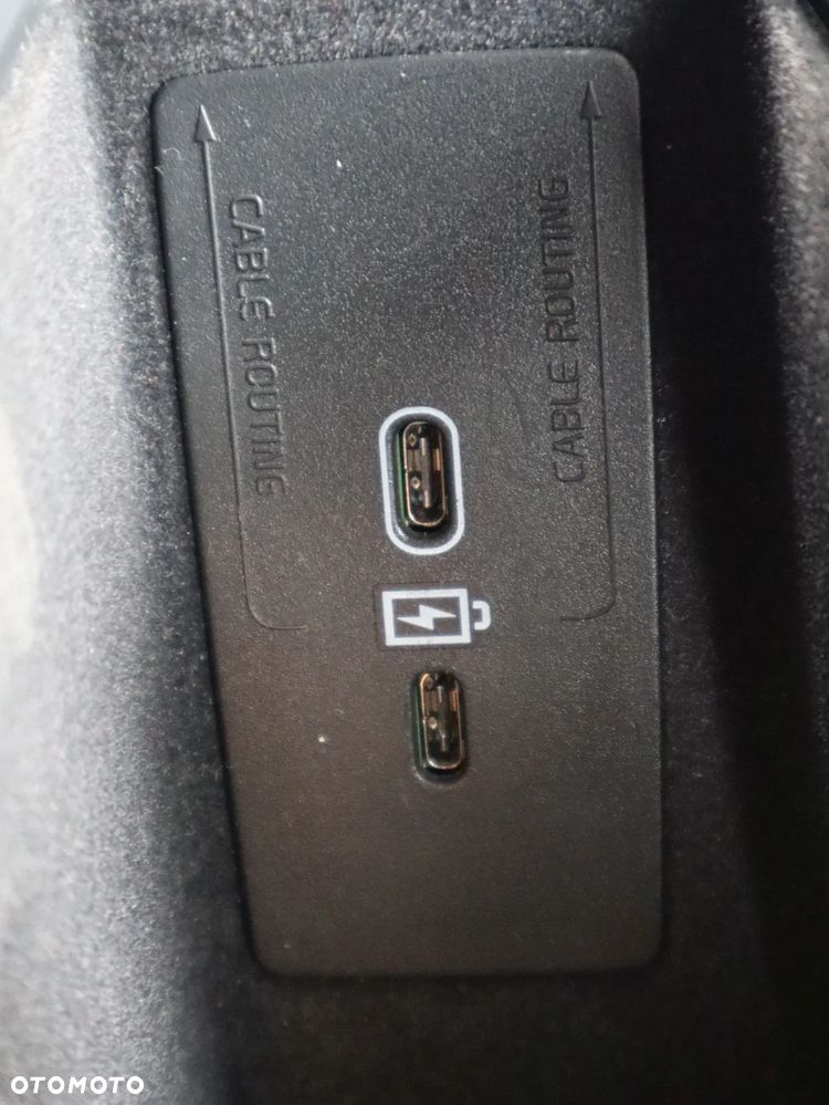 Volvo XC 60 B4 B Momentum - 22