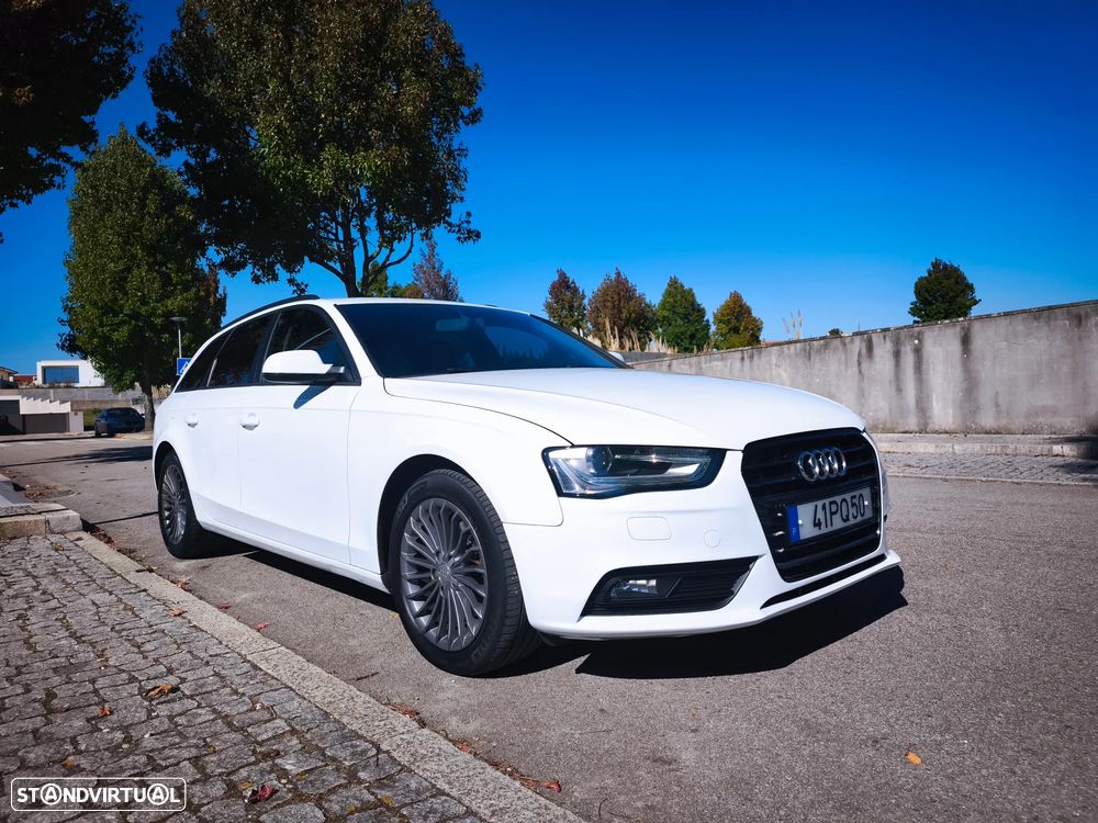 Audi A4 Avant 2.0 TDI Business Line - 1
