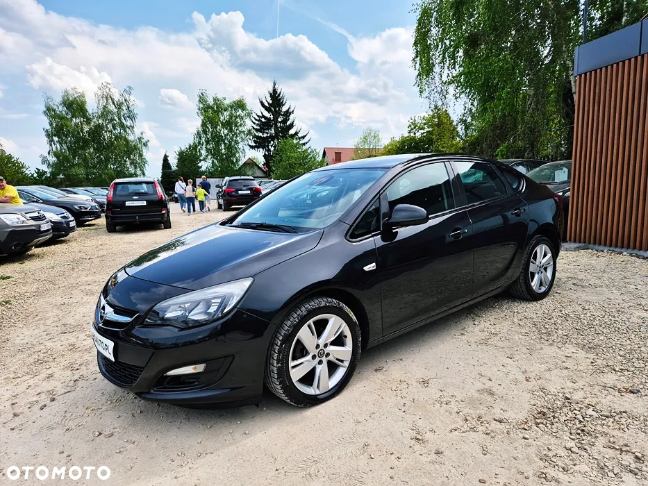 Opel Astra IV 1.4 T Business EU6 - 29