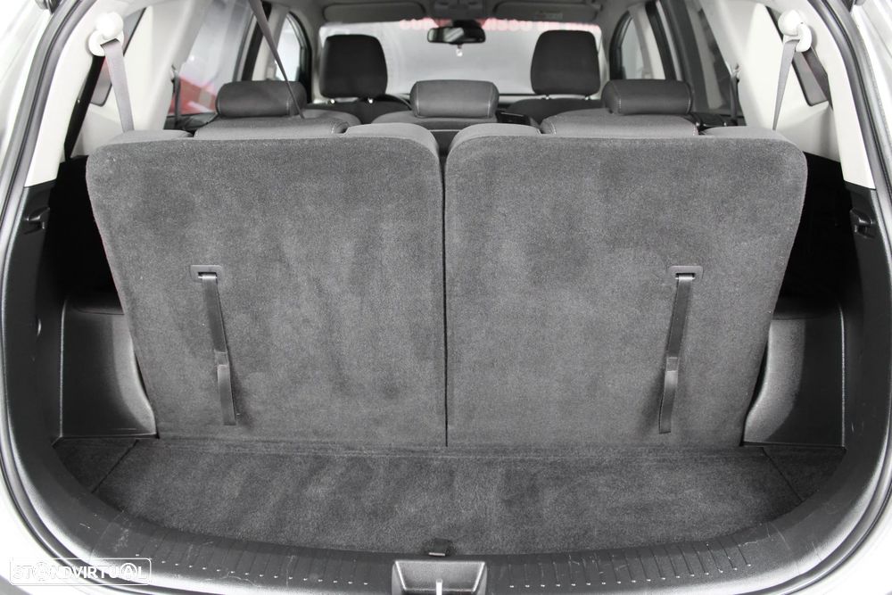 Kia Carens 1.7 CRDi ISG TX - 30