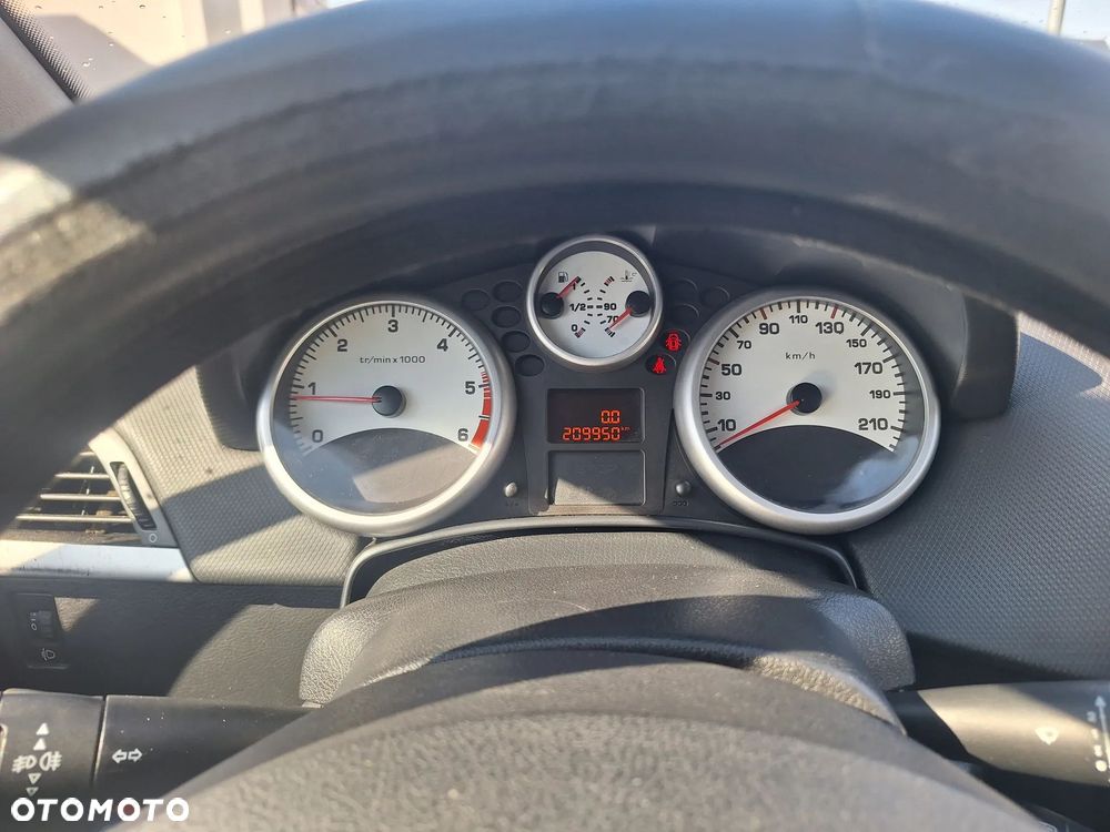 Peugeot 207 1.6 HDi 16V Trendy - 10