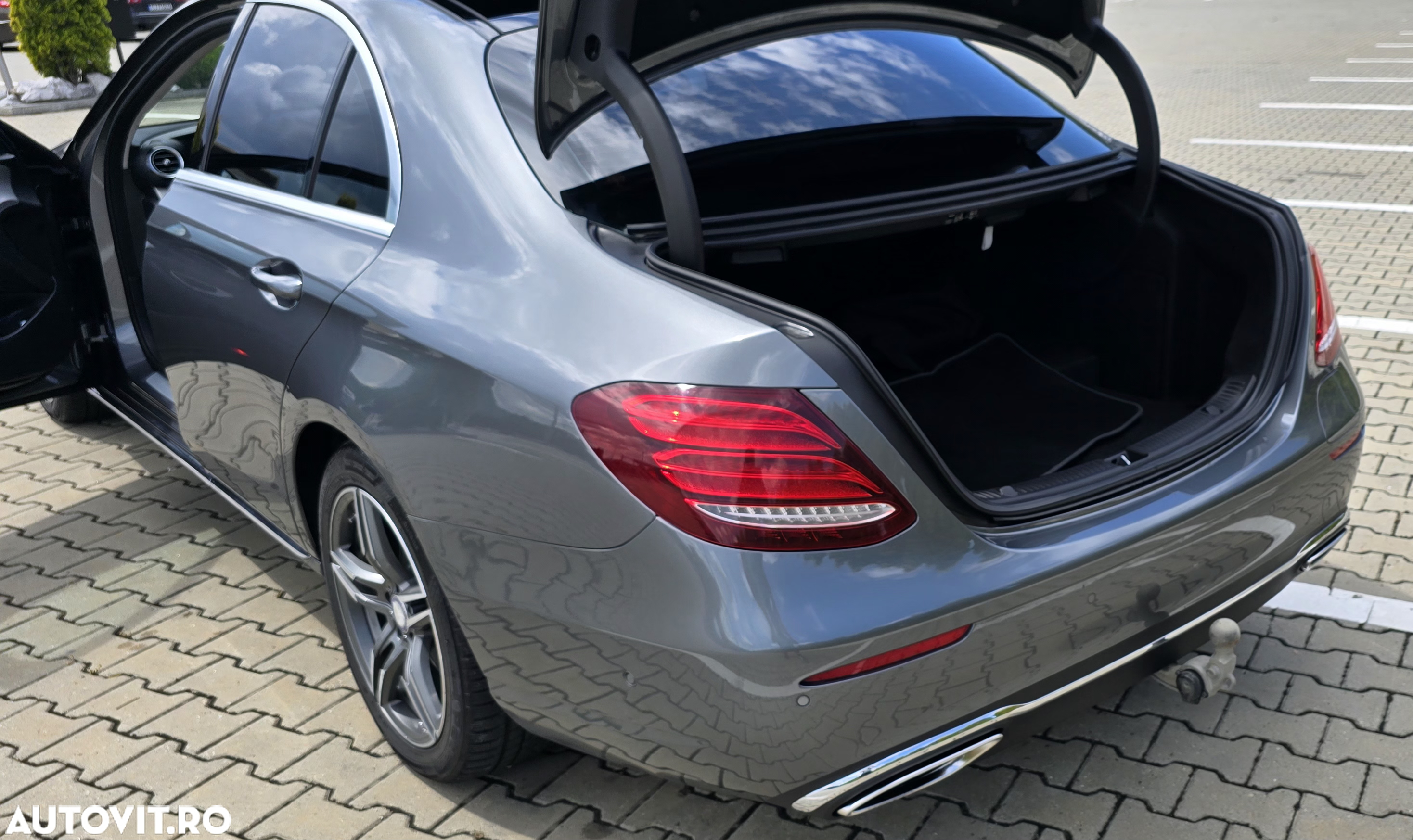 Mercedes-Benz E 350e 9G-TRONIC Avantgarde - 17