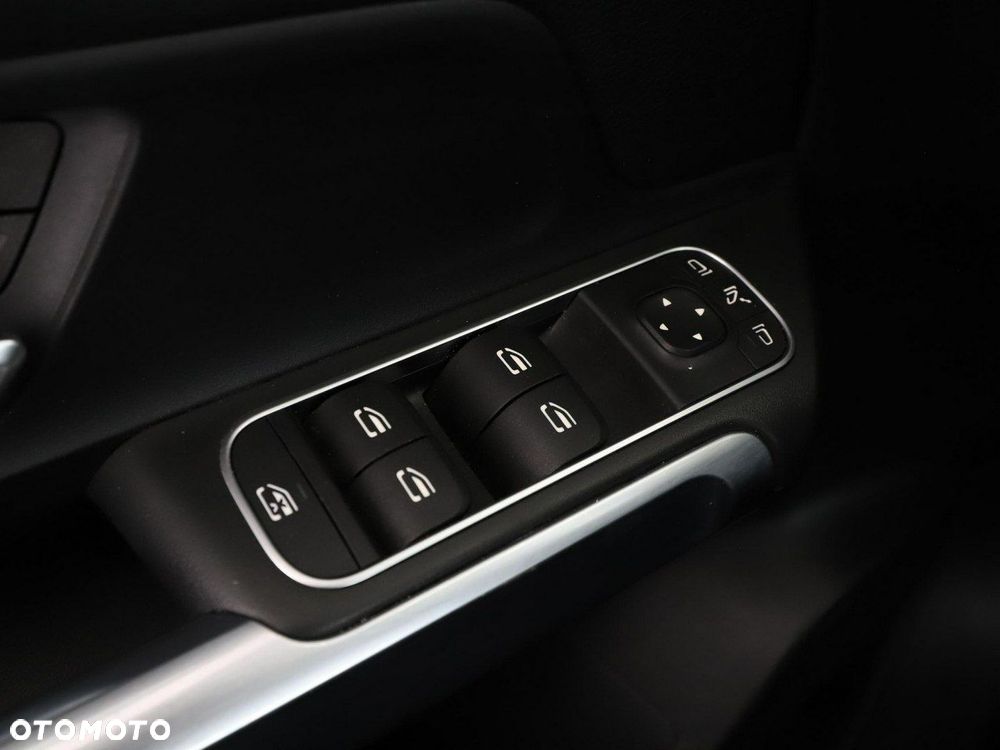 Mercedes-Benz GLB 200 d Progressive 8G-DCT - 36