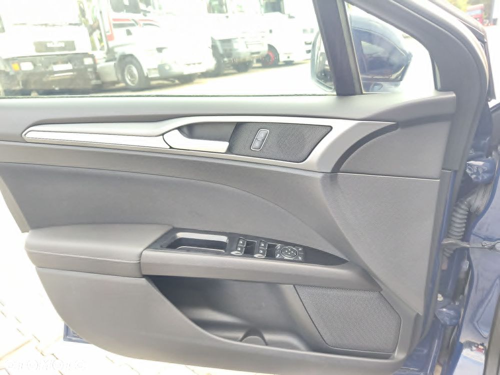 Ford Mondeo 2.0 TDCi Titanium - 26