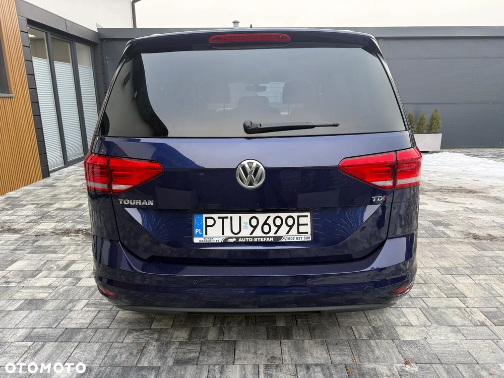 Volkswagen Touran - 4