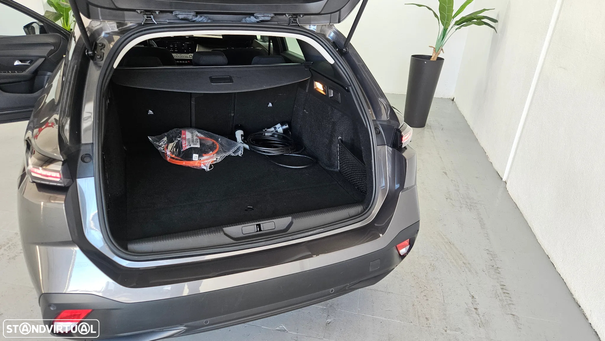 Peugeot 308 SW 1.6 Hybrid Allure e-EAT8 - 26
