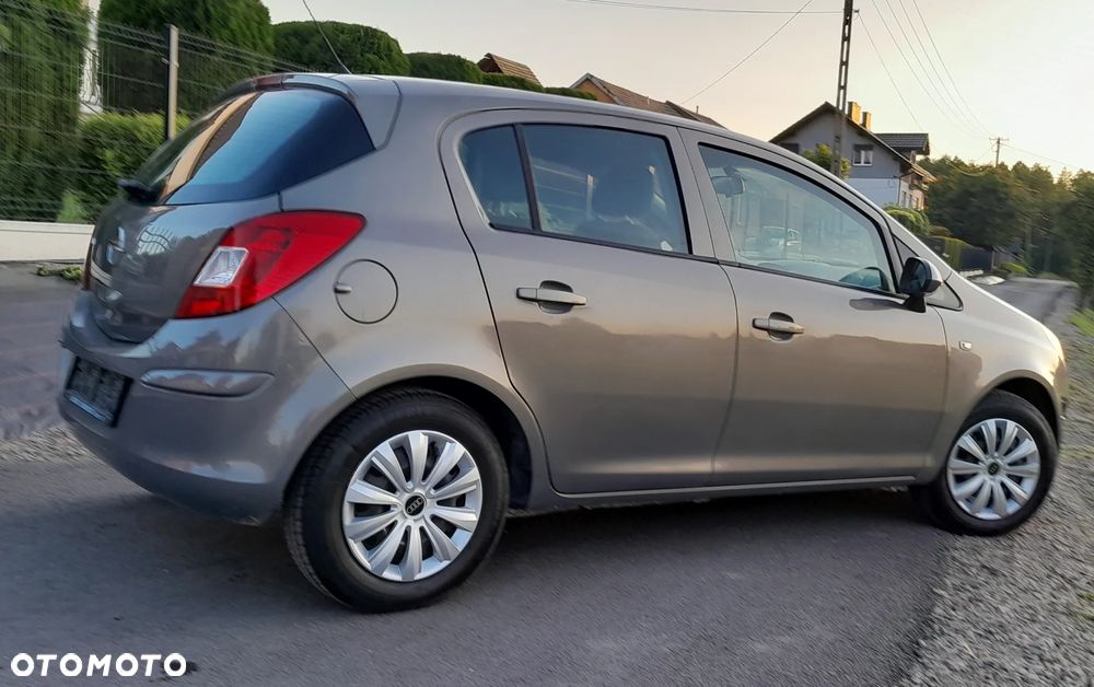 Opel Corsa - 18