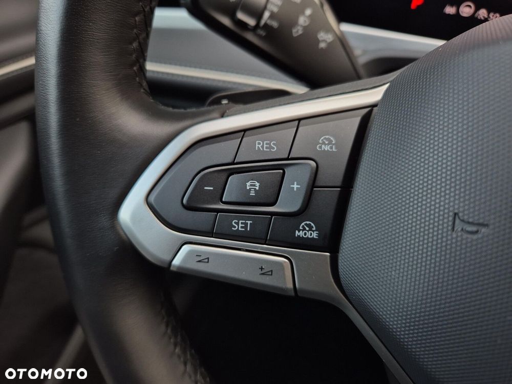 Volkswagen Passat Variant 2.0 TDI EVO Elegance DSG - 22