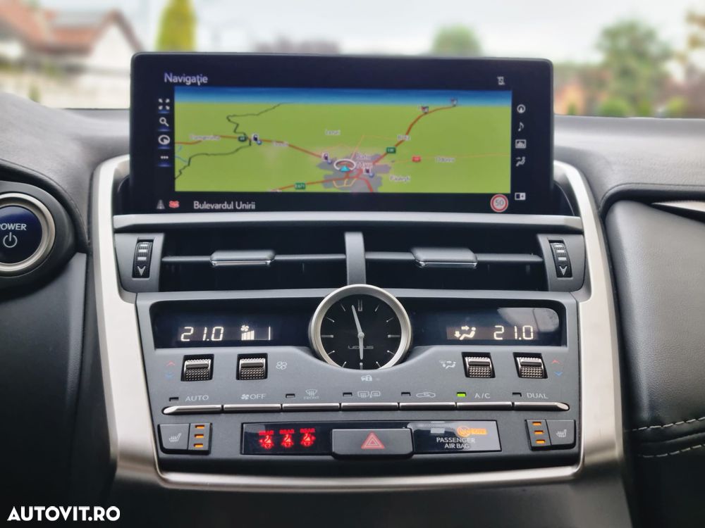 Lexus Seria NX 300h E-FOUR Luxury Line - 15