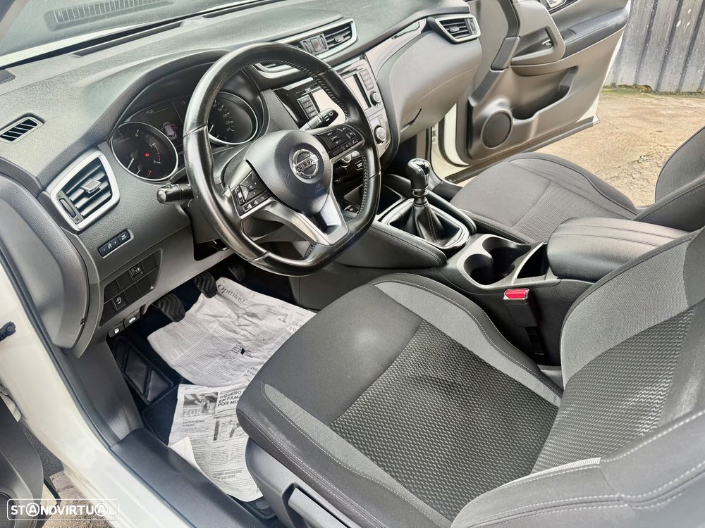 Nissan Qashqai 1.5 dCi N-Connecta J18+Led - 39