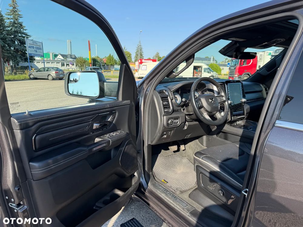 RAM 1500 5.7 Crew Cab Limited - 8