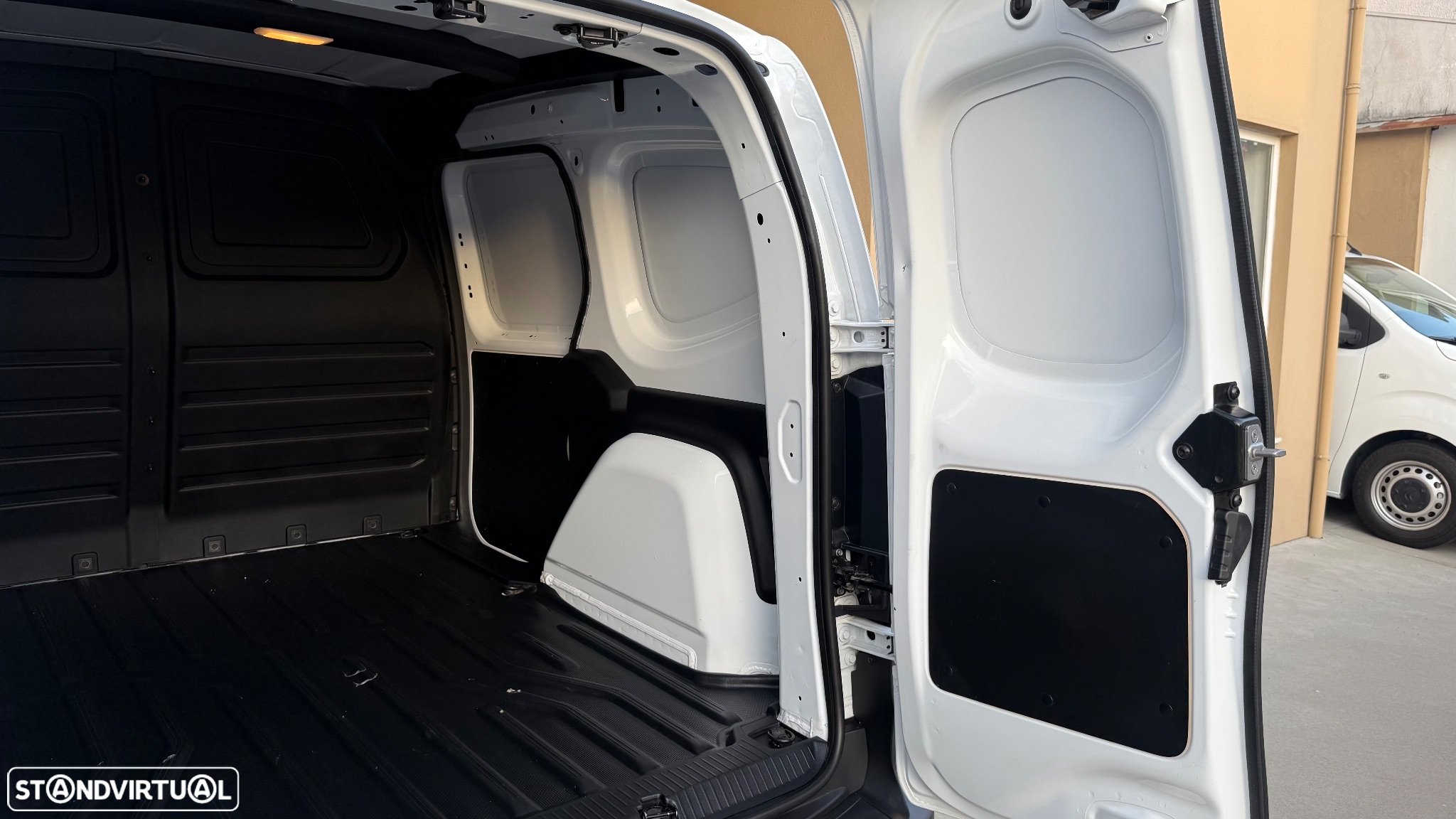 Renault KANGOO III - 20