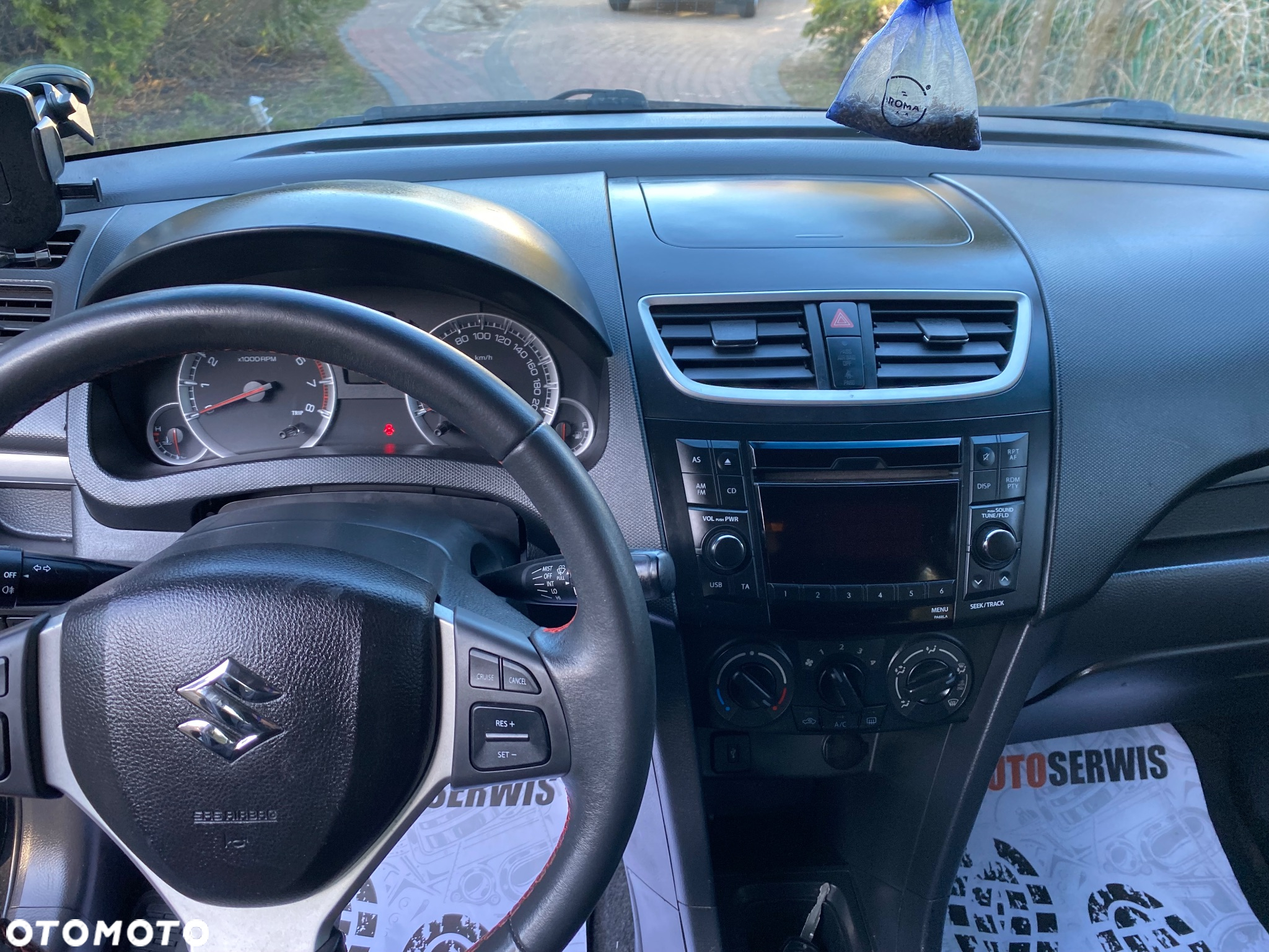 Suzuki Swift 1.2 Premium - 8