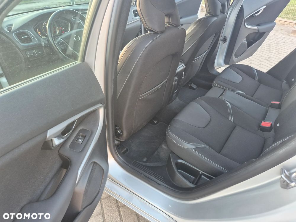 Volvo V40 D2 Inscription - 30