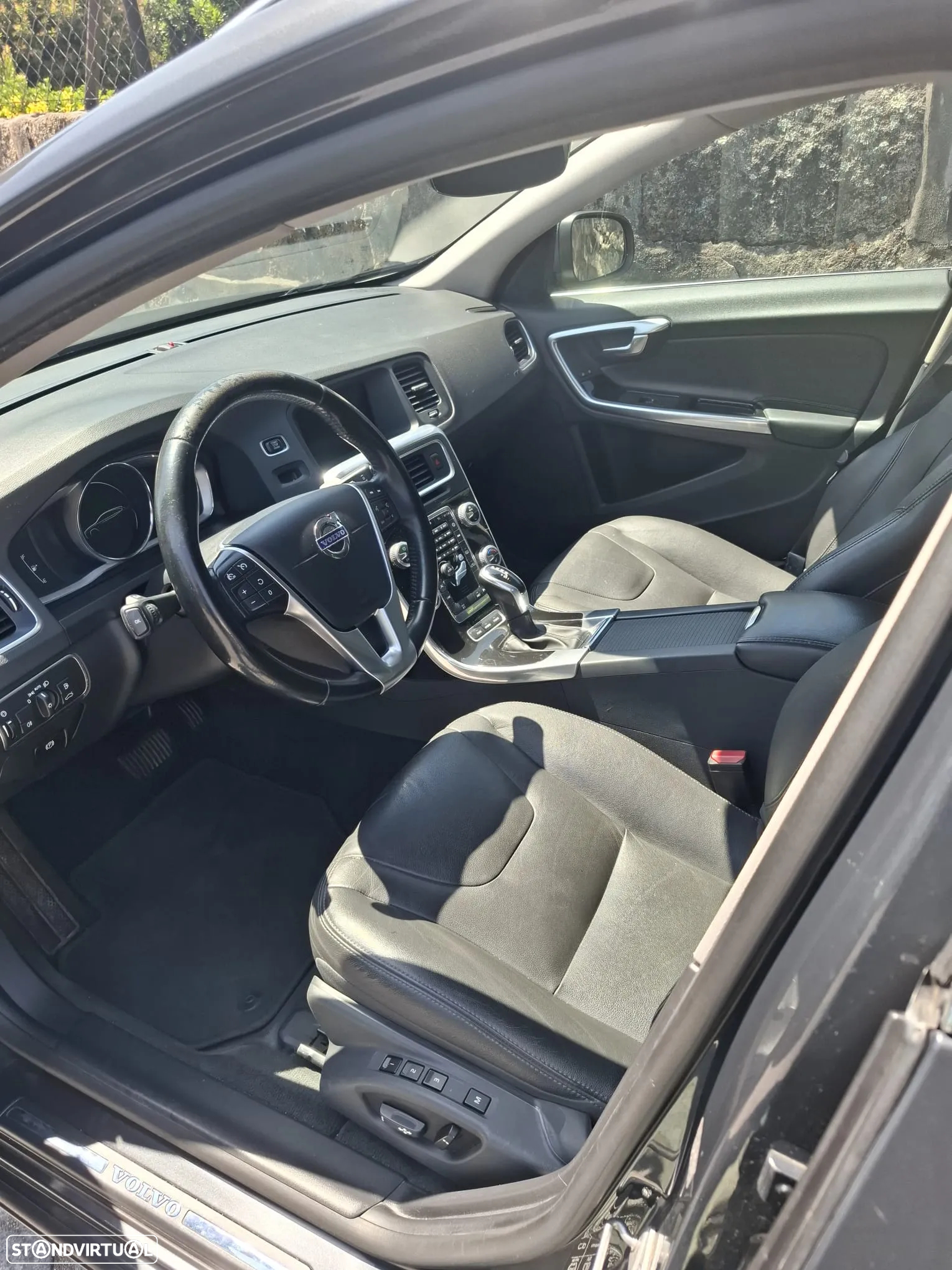 Volvo V60 2.4 D6 Momentum AWD Phev - 7
