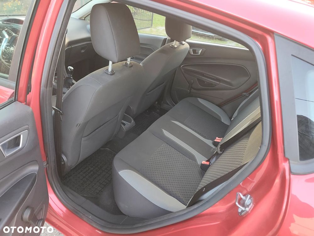 Ford Fiesta - 9