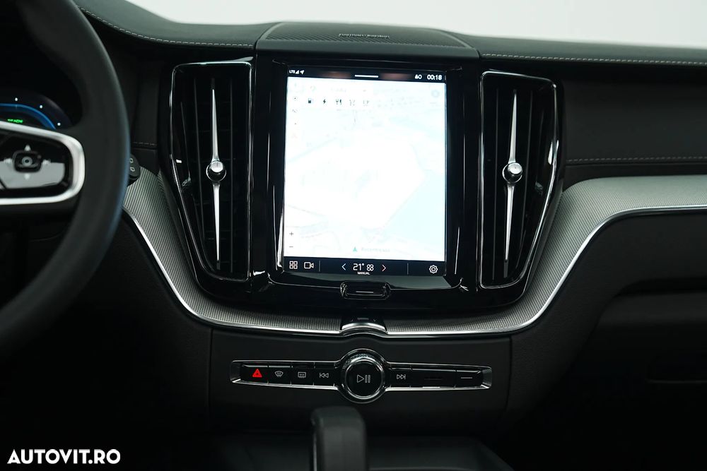 Volvo XC 60 T6 AWD Plus Dark - 37