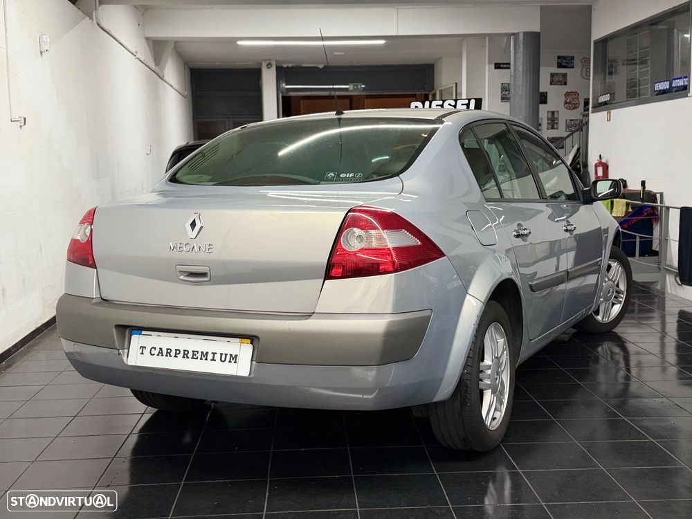 Renault Mégane 1.5 dCi Dynamique Luxe - 8