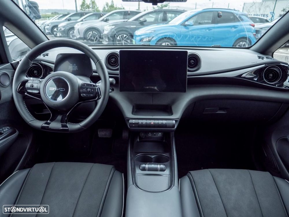 BYD Dolphin 60.4 kWh Comfort - 26