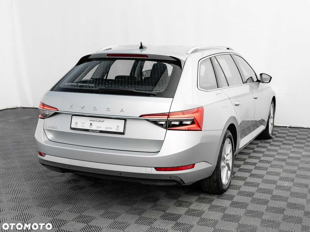 Skoda Superb 2.0 TSI Ambition DSG - 6