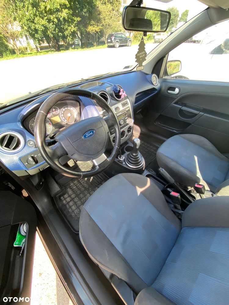 Ford Fiesta - 5