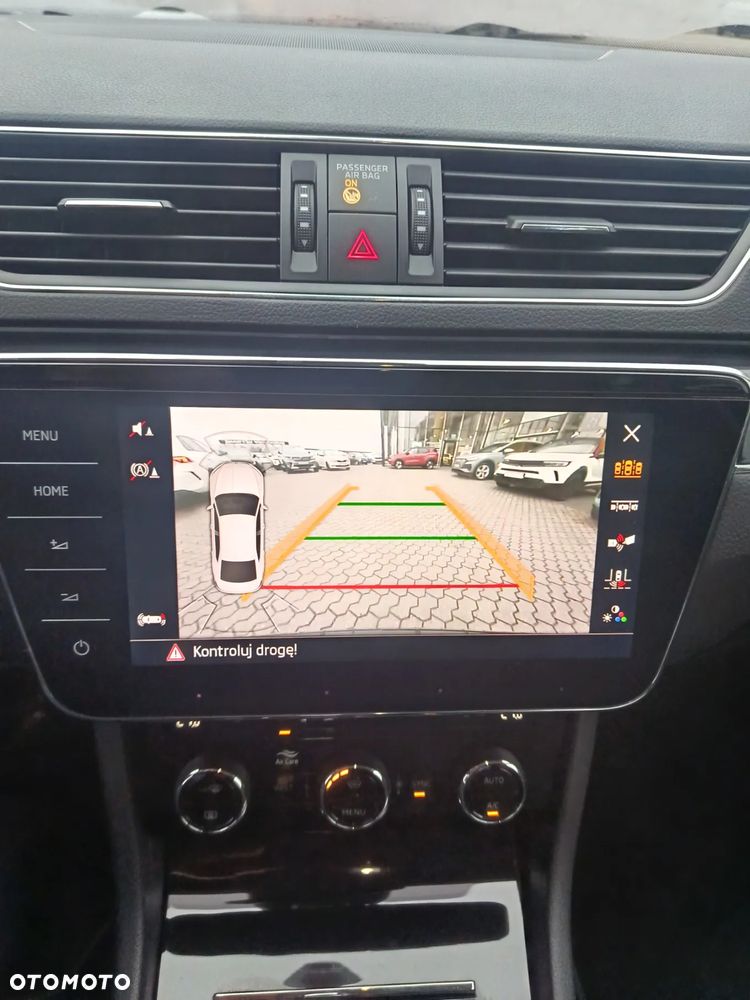 Skoda Superb 2.0 TSI 4x4 L&K DSG - 8