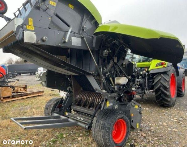 Claas Variant 465 RC - 6