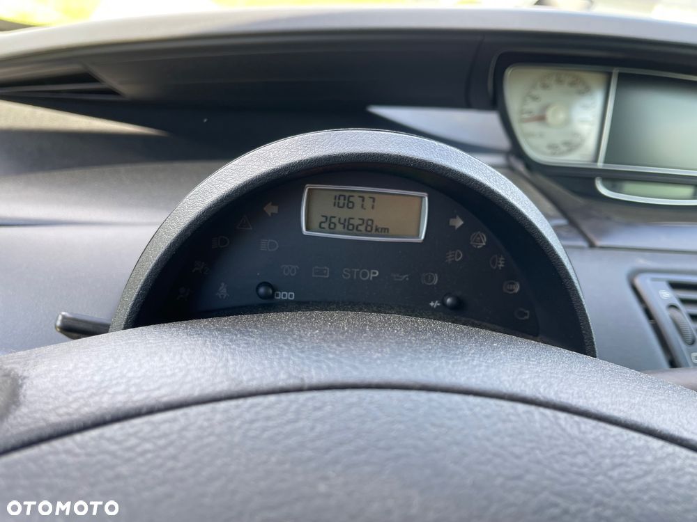 Citroën C8 2.0 HDi Attraction - 18