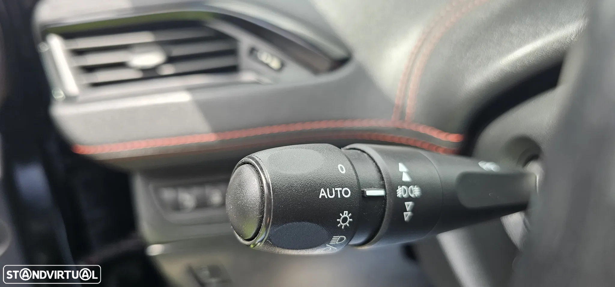 Peugeot 208 1.6 THP GTi - 14
