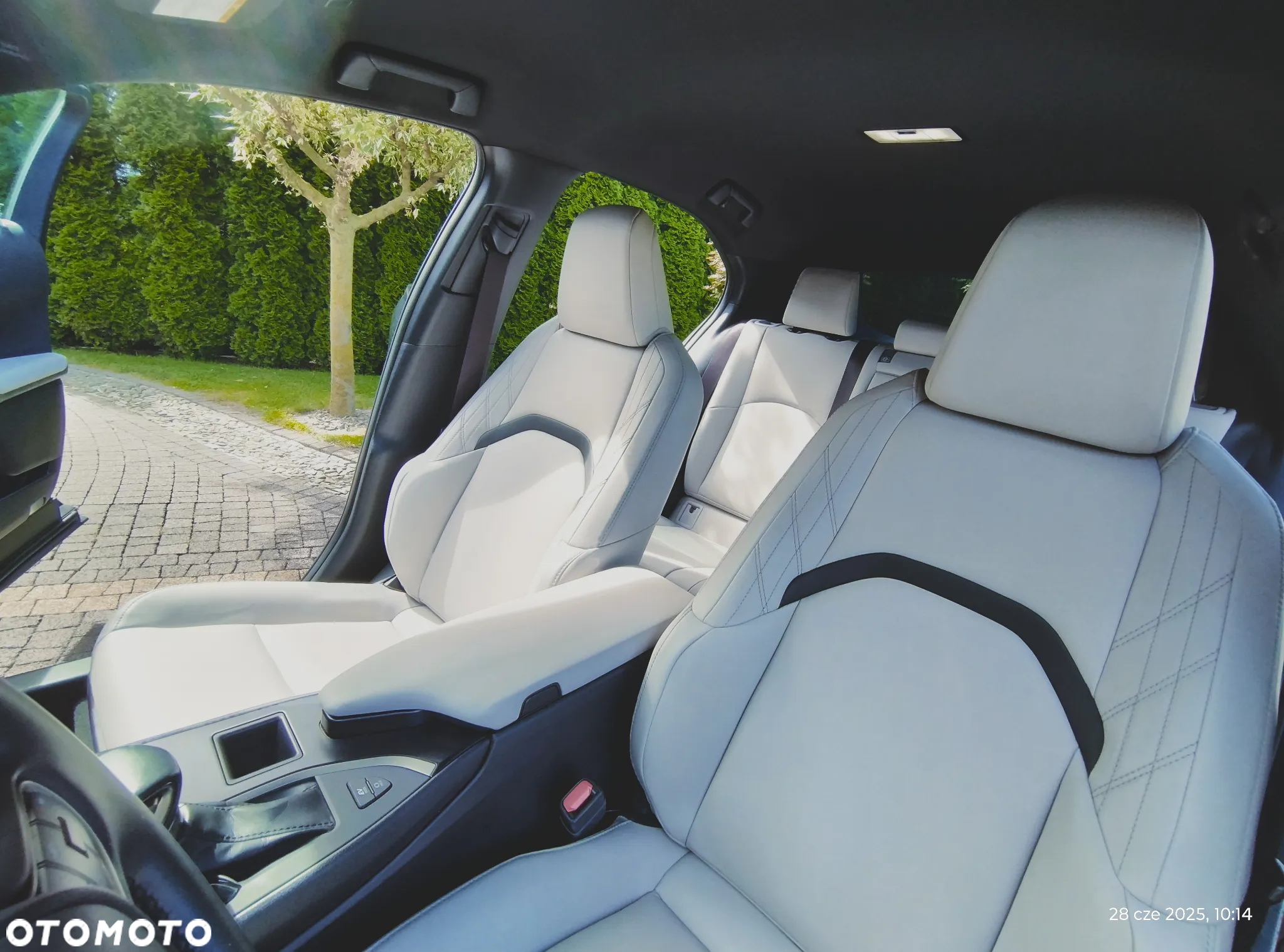 Lexus UX 250h GPF Business AWD - 13
