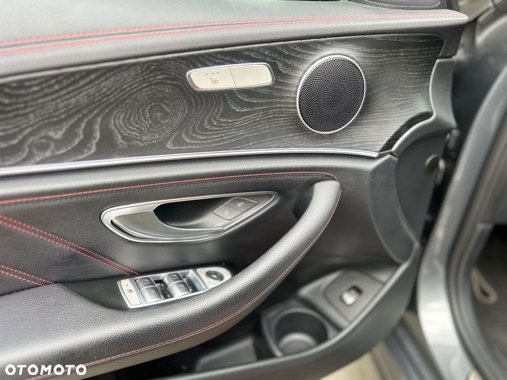 Mercedes-Benz Klasa E AMG 53 4Matic+ T AMG Speedshift TCT-9G - 17