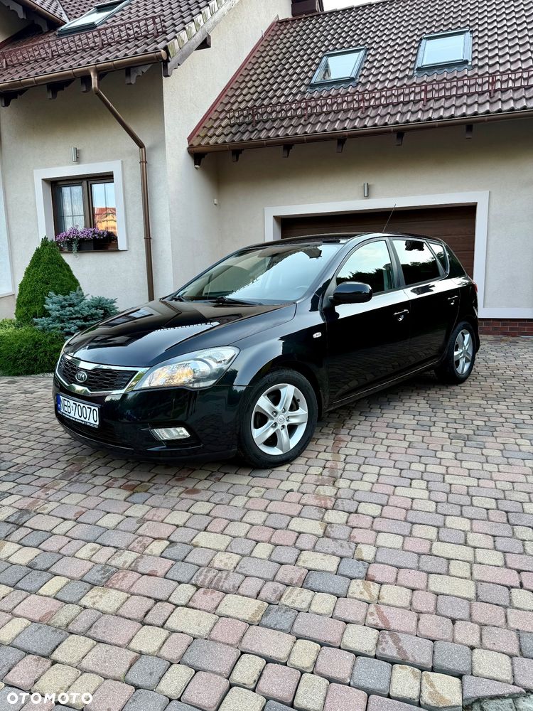 Kia Ceed 1.4 CVVT Attract