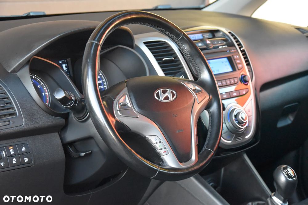Hyundai ix20 1.4 blue Trend - 23