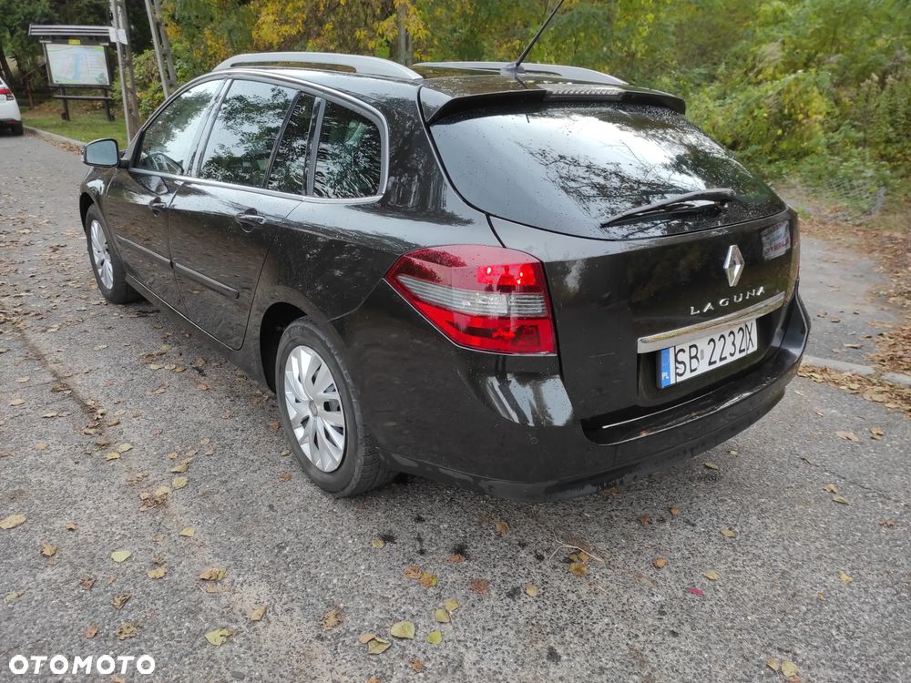 Renault Laguna dCi 110 FAP Emotion - 8