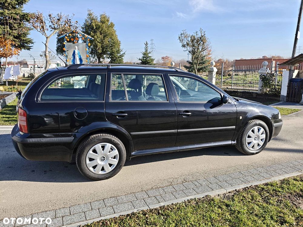Skoda Octavia 1.6 Tour - 8