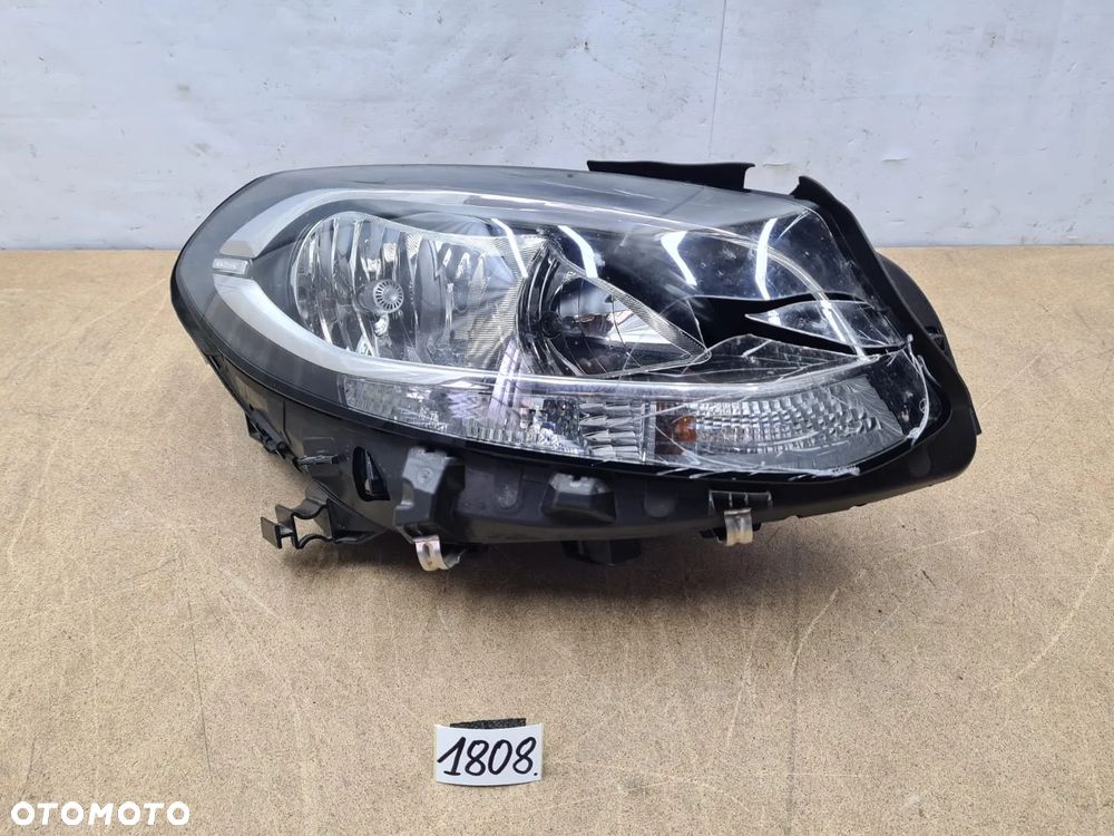 Mercedes B Klasa W246 lift 16- lampa prawa przednia prawy przód A2468205461 - 1