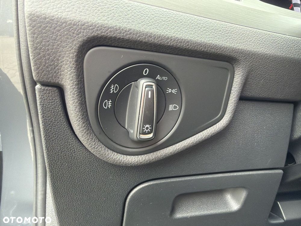 Volkswagen Touran 2.0 TDI BMT Comfortline DSG - 23