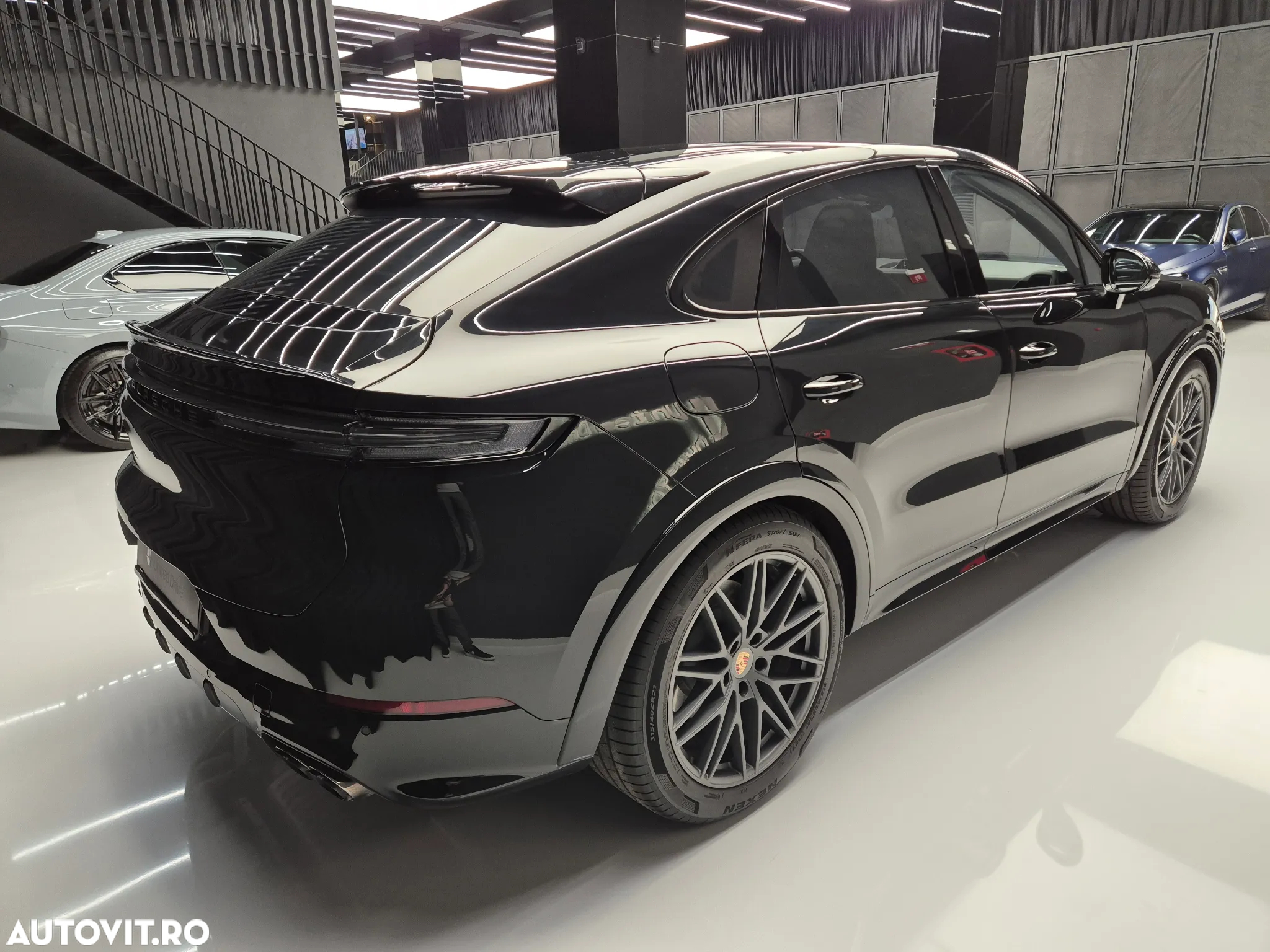 Porsche Cayenne Coupe E-Hybrid - 10