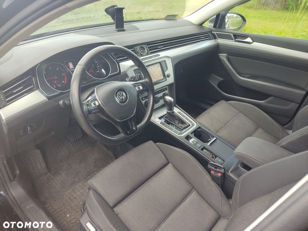 Volkswagen Passat - 5