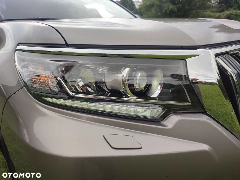 Toyota Land Cruiser LC 2.8 D-4D Prestige - 34