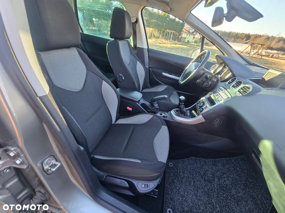 Peugeot 308 1.6 HDi Premium Plus - 17