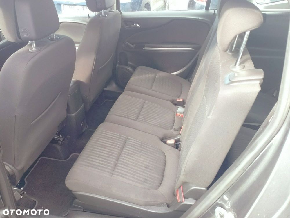 Opel Zafira - 12