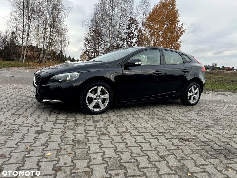 Volvo V40 D2 Momentum - 1