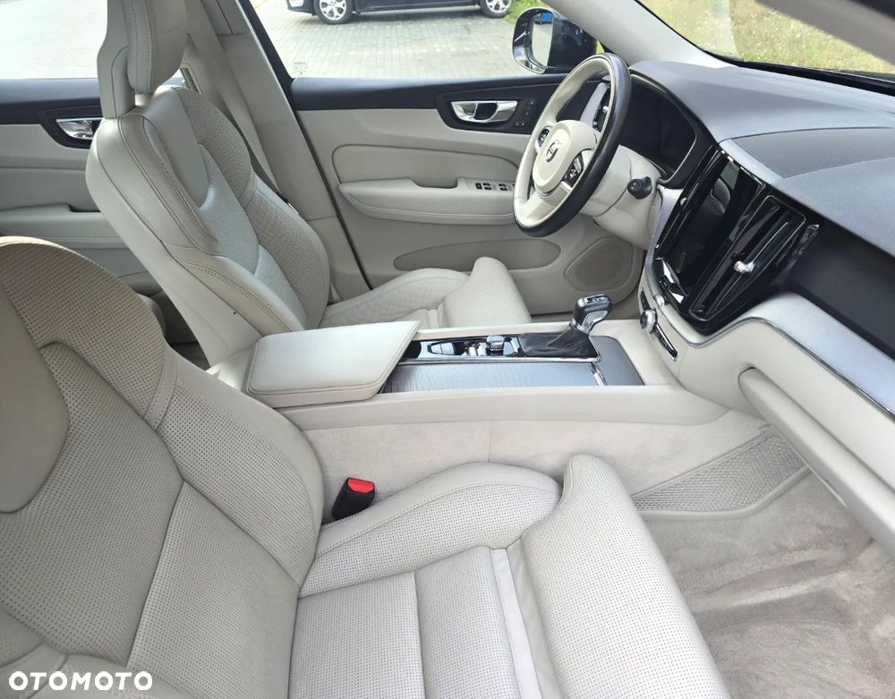 Volvo XC 60 T5 AWD Inscription - 16