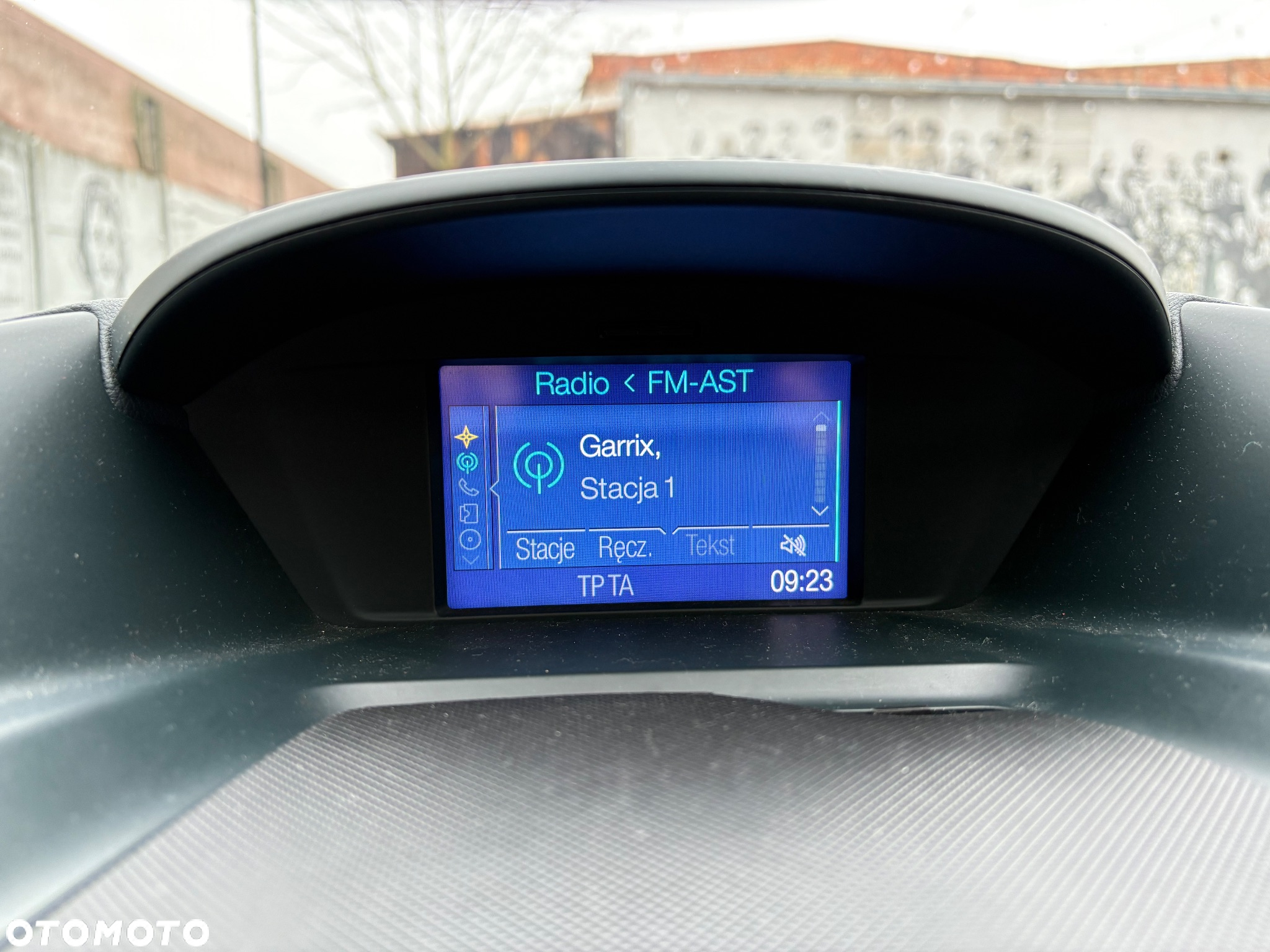 Ford Grand C-MAX - 16