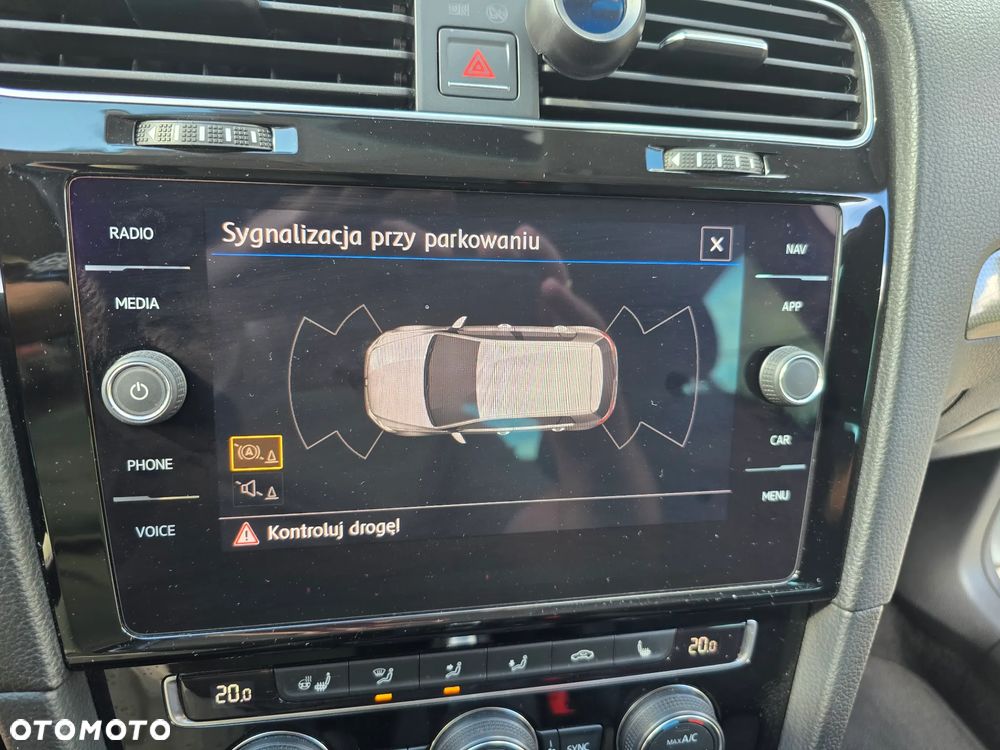 Volkswagen Golf - 30