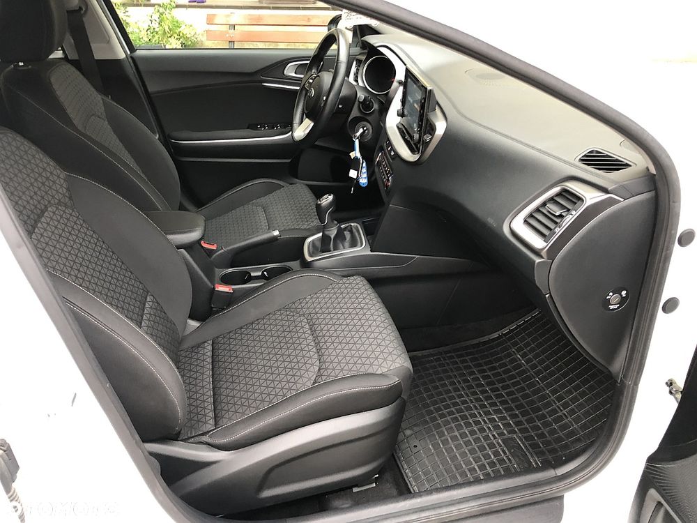 Kia Ceed 1.5 T-GDI L - 9