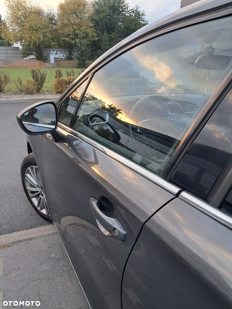 Citroen C4 2010 photo 5