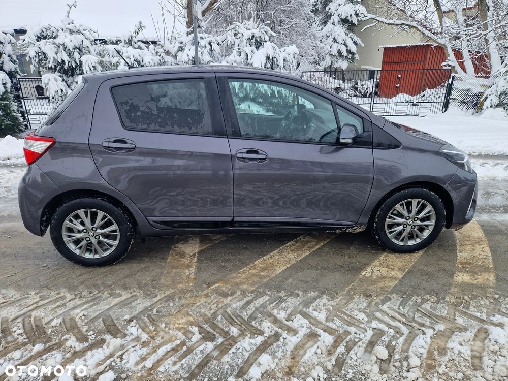 Toyota Yaris 1.5 Premium CVT - 37